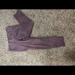 Onzie sheer stripped leggings